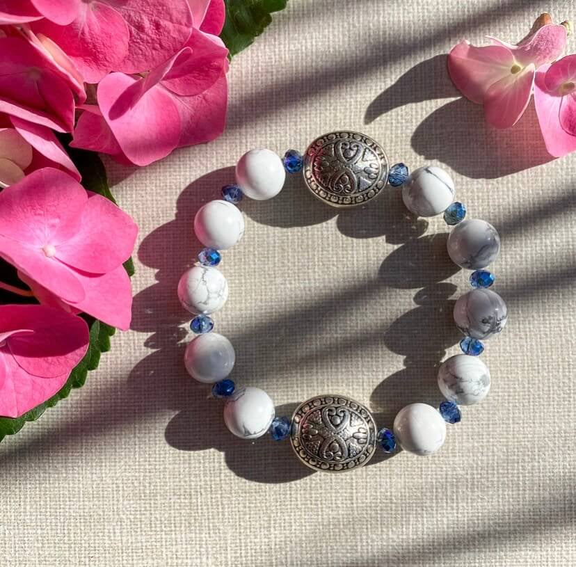 Peace & Patience | HOWLITE